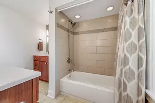 610 N 119th St, Wauwatosa, WI 53226 - Photo 17