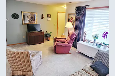 9374 W Loomis Rd #7, Franklin, WI 53132 - Photo 3
