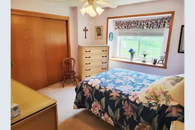 9374 W Loomis Rd #7, Franklin, WI 53132 - Photo 9
