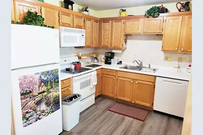 9374 W Loomis Rd #7, Franklin, WI 53132 - Photo 5