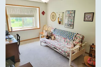 9374 W Loomis Rd #7, Franklin, WI 53132 - Photo 11