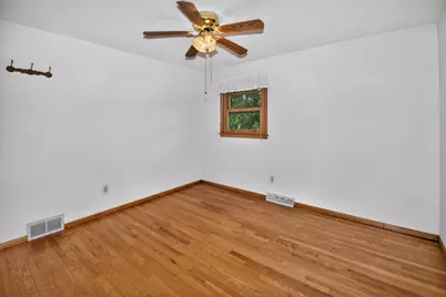 8930 S 21st St, Oak Creek, WI 53154 - Photo 25