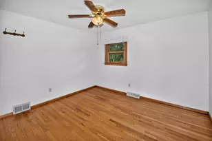 8930 S 21st St, Oak Creek, WI 53154 - Photo 25