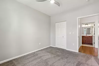 N17W26422  Meadowgrass Cir #E, Pewaukee, WI 53072 - Photo 25