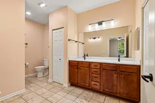 N17W26422 Meadowgrass Circle, Pewaukee, WI 53072 - Photo 19