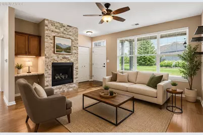 N17W26422  Meadowgrass Cir #E, Pewaukee, WI 53072 - Photo 5