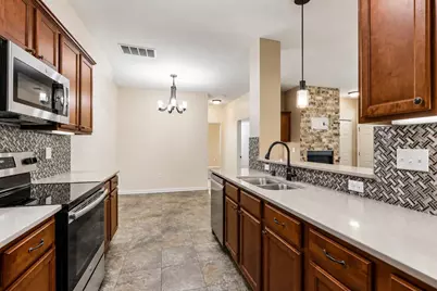 N17W26422  Meadowgrass Cir #E, Pewaukee, WI 53072 - Photo 11