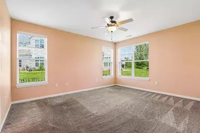 N17W26422  Meadowgrass Cir #E, Pewaukee, WI 53072 - Photo 17