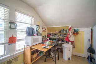 2172 S 84th St, West Allis, WI 53227 - Photo 11
