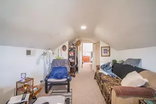 2172 S 84th St, West Allis, WI 53227 - Photo 15
