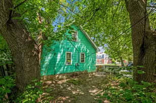 4201 W Sieben Pl, Milwaukee, WI 53216 - Photo 5