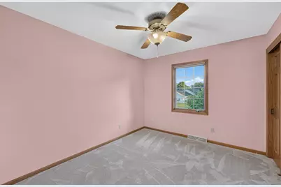 3805  Glencoe Dr, Racine, WI 53403 - Photo 17