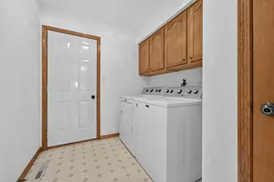 3805 Glencoe Dr, Racine, WI 53403 - Photo 21