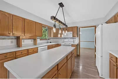 3805  Glencoe Dr, Racine, WI 53403 - Photo 5