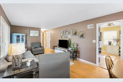 9600 W Nash St, Milwaukee, WI 53222 - Photo 3