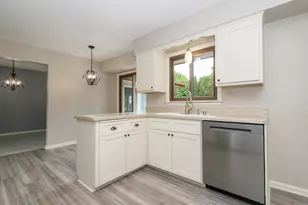 2985 S 126th St, New Berlin, WI 53151 - Photo 5