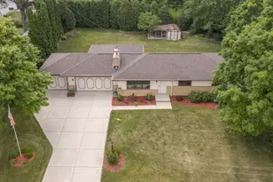 2985 S 126th St, New Berlin, WI 53151 - Photo 1