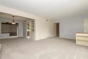 2985 S 126th St, New Berlin, WI 53151 - Photo 11