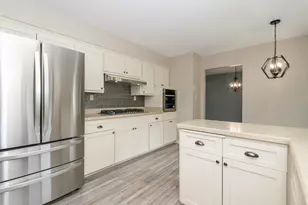 2985 S 126th St, New Berlin, WI 53151 - Photo 3