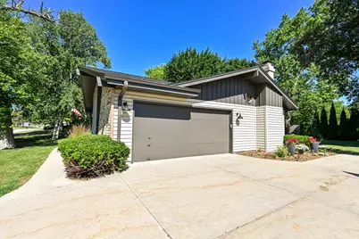 3950 S Camrose Ave, New Berlin, WI 53151 - Photo 33