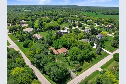 N29W30593  Foxwood Dr, Delafield, WI 53072 - Photo 81