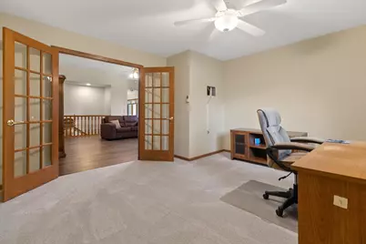W240N2365 E Parkway Meadow Cir #A, Pewaukee, WI 53072 - Photo 5