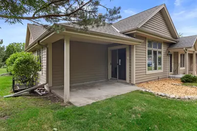 W240N2365 E Parkway Meadow Cir #A, Pewaukee, WI 53072 - Photo 3