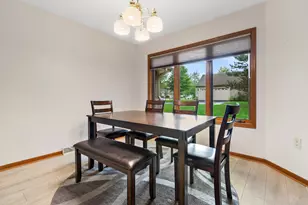 W240N2365 E Parkway Meadow Cir, Pewaukee, WI 53072 - Photo 13