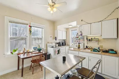 1848 N Cambridge Ave, Milwaukee, WI 53202 - Photo 9