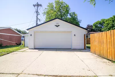 11729 W Washington St, West Allis, WI 53214 - Photo 21