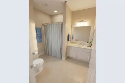 15295 W Library Ln #213, New Berlin, WI 53151 - Photo 11