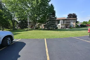W169N11588 Biscayne Dr, Germantown, WI 53022 - Photo 9