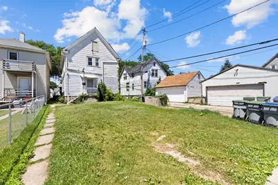 2122 S 26th St #2122A, Milwaukee, WI 53215 - Photo 21