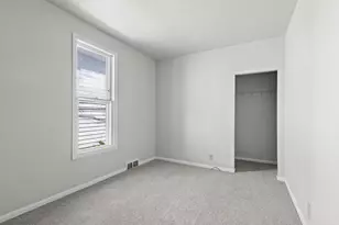 2122 S 26th St, Milwaukee, WI 53215 - Photo 11