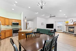7116 W Carpenter Ave, Greenfield, WI 53220 - Photo 5