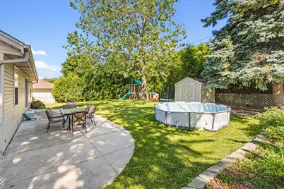 7116 W Carpenter Ave, Greenfield, WI 53220 - Photo 25