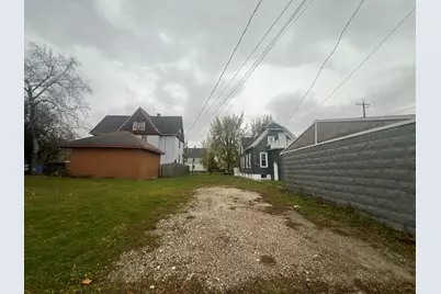 212 W Center St, Milwaukee, WI 53212 - Photo 11