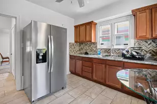 2745 N 58th St, Milwaukee, WI 53210 - Photo 13