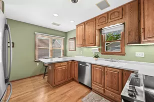 1161 Elm Lawn St, Wauwatosa, WI 53213 - Photo 9