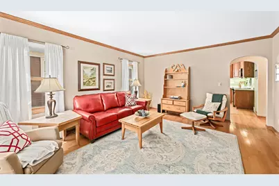 1161  Elm Lawn St, Wauwatosa, WI 53213 - Photo 3