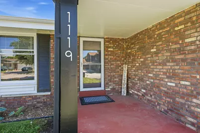 1119  Dogwood Ln, Waukesha, WI 53189 - Photo 3