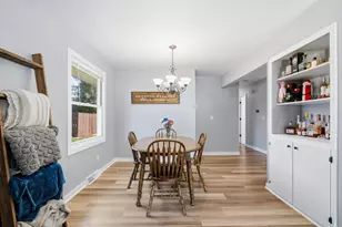 1119 Dogwood Ln, Waukesha, WI 53189 - Photo 7