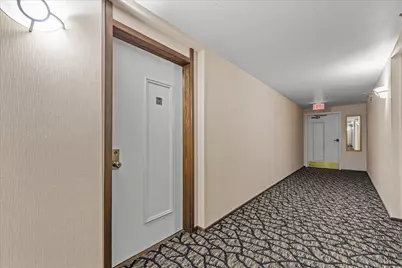 1906 E Shorewood Blvd #149, Shorewood, WI 53211 - Photo 5