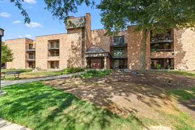 1906 E Shorewood Blvd #149, Shorewood, WI 53211 - Photo 3