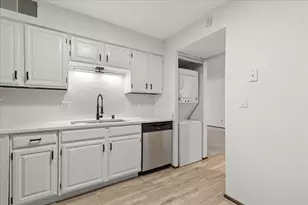 1906 E Shorewood Blvd, Shorewood, WI 53211 - Photo 9