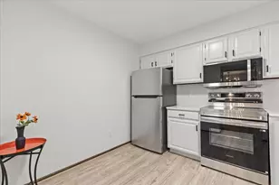 1906 E Shorewood Blvd, Shorewood, WI 53211 - Photo 17
