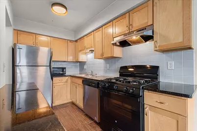 2121 N Cambridge Ave #302, Milwaukee, WI 53202 - Photo 7