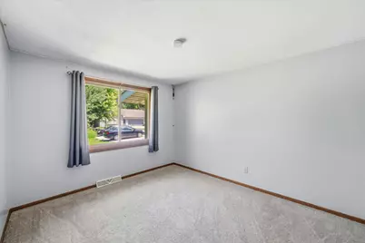 527  Butler St, Random Lake, WI 53075 - Photo 11