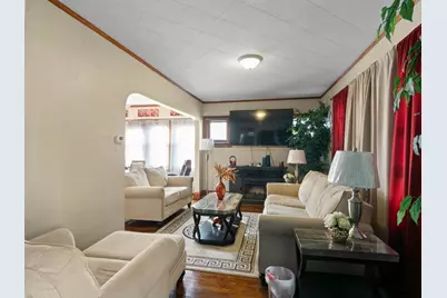 5076 N 47th St, Milwaukee, WI 53218 - Photo 5