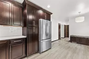 909 School Dr, Waukesha, WI 53189 - Photo 9